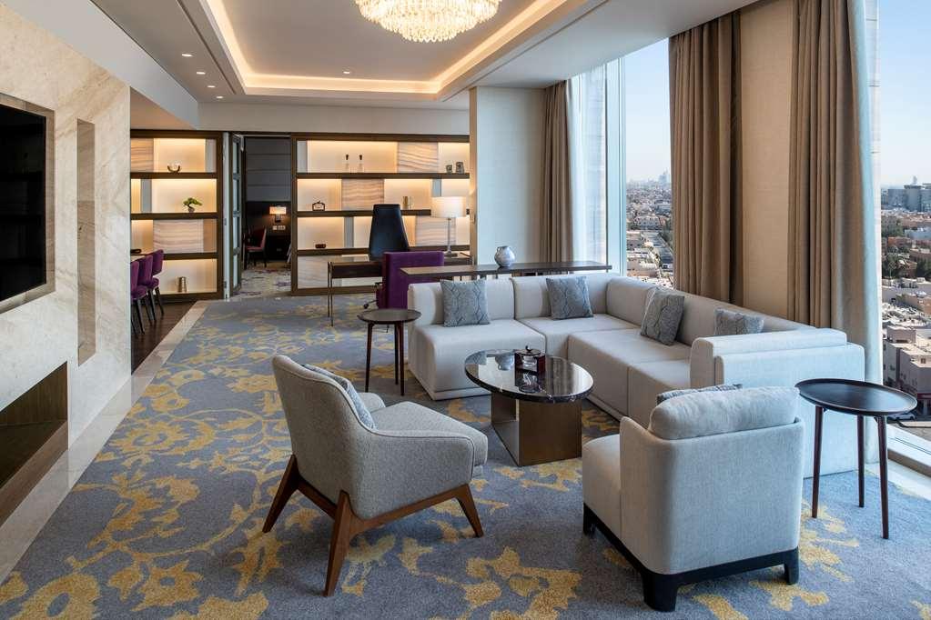 Doubletree Suites By Hilton - Riyadh Financial District Szoba fotó