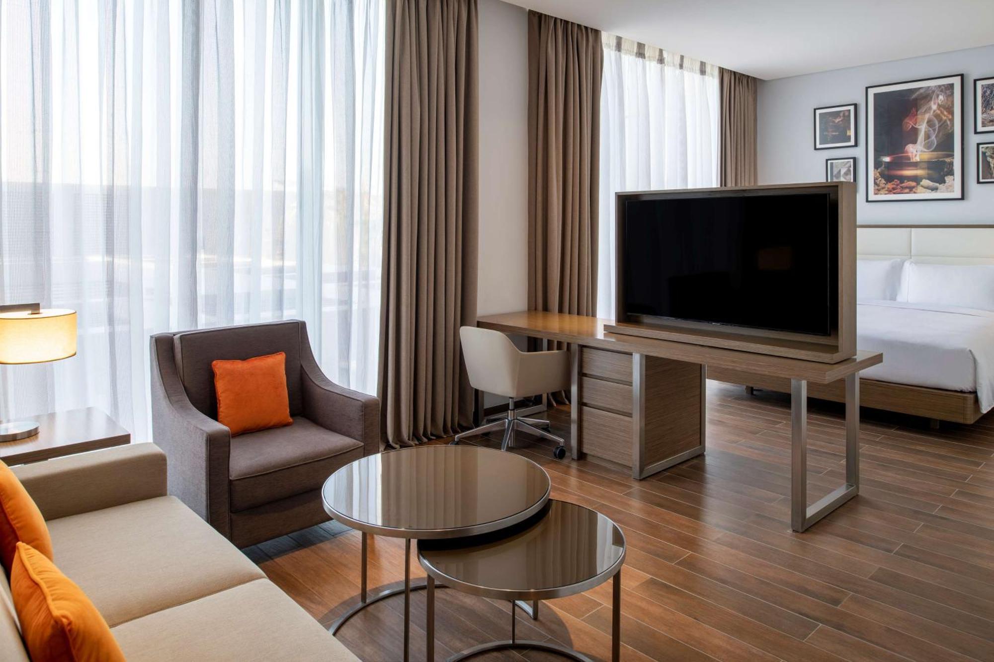 Doubletree Suites By Hilton - Riyadh Financial District Kültér fotó